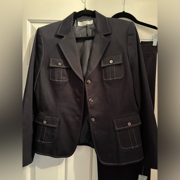 NWT navy blue Tahari pantsuit - 10 - Picture 2 of 12